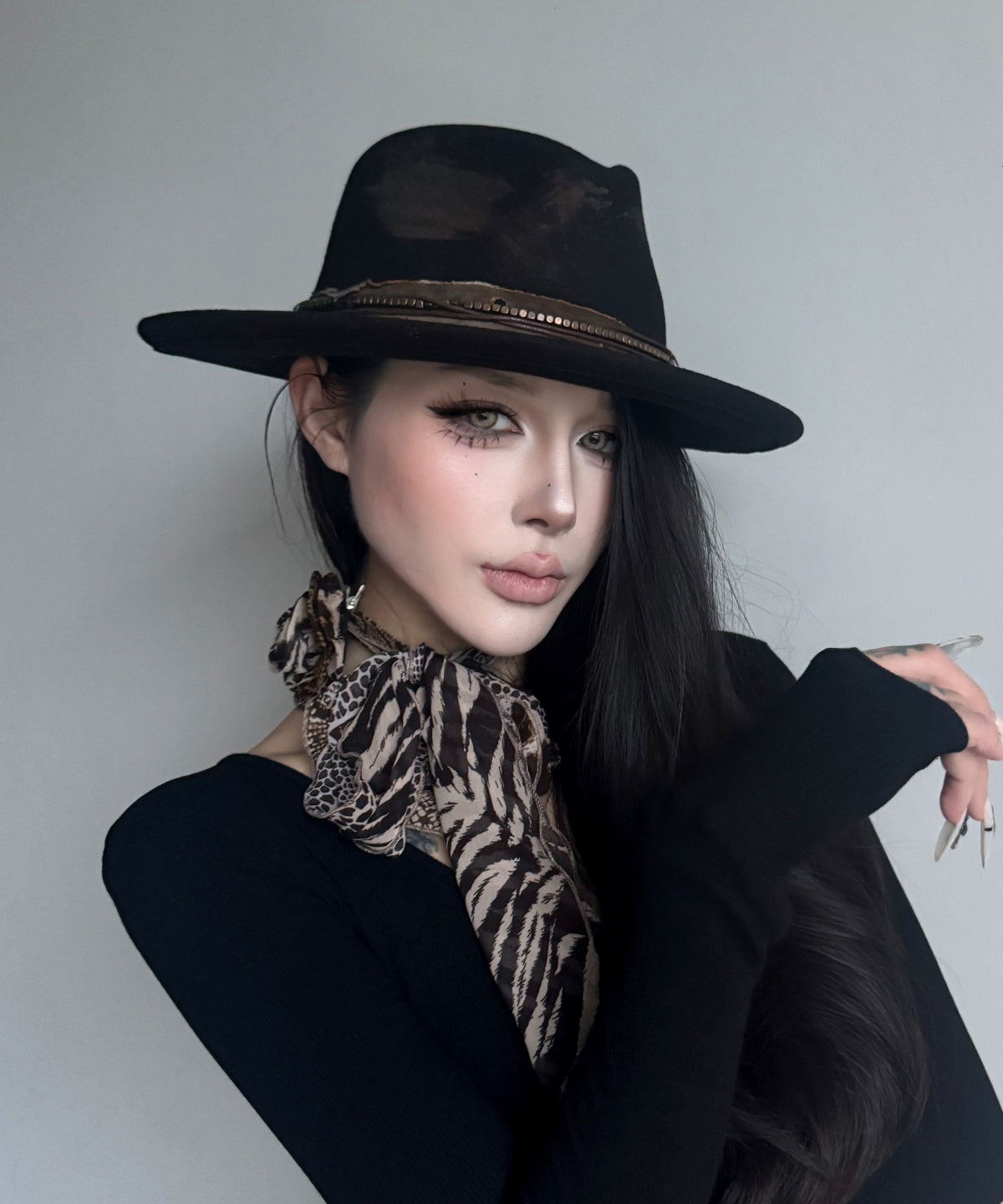 Autumn and Winter Black Feather Woolen Cowboy Hat