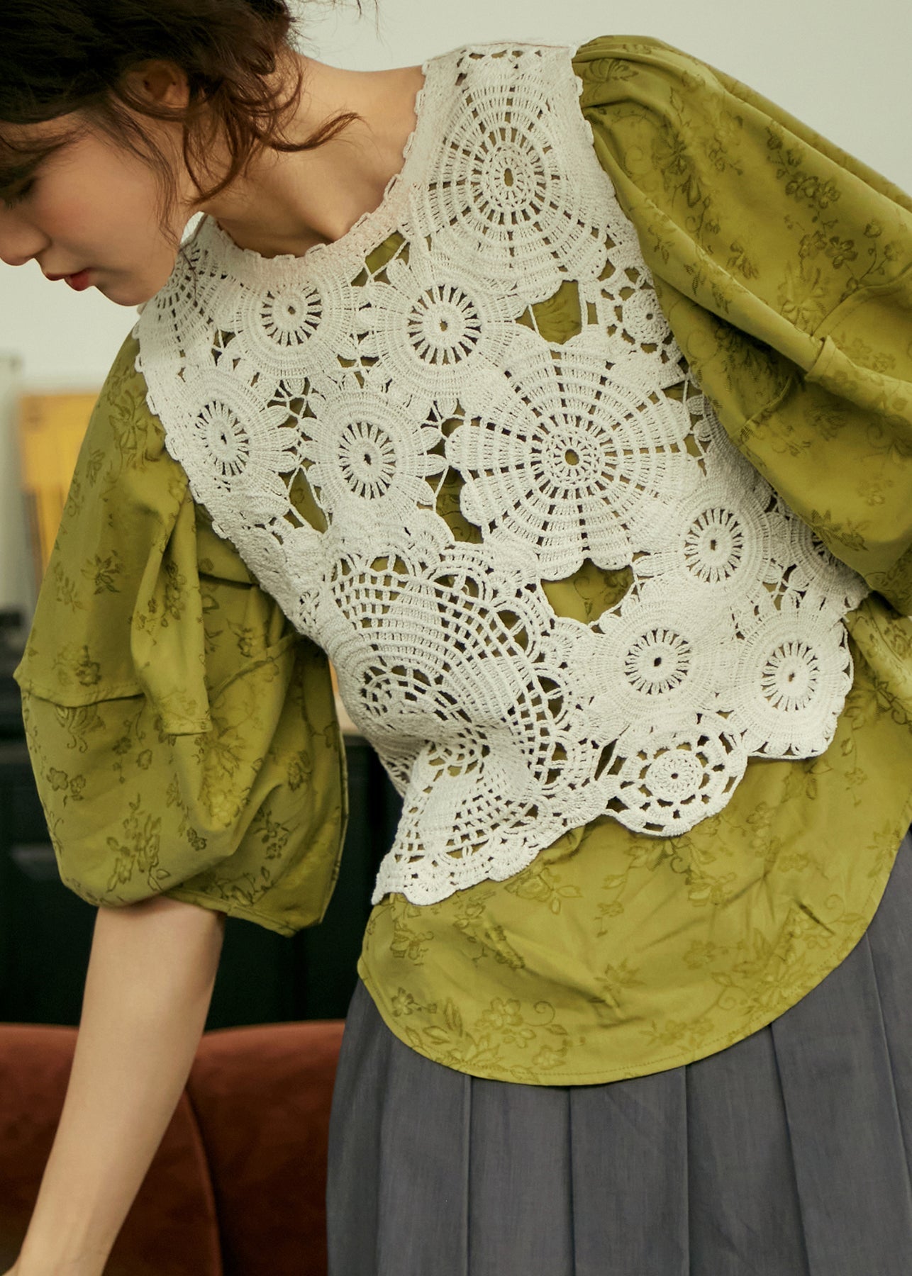Beige O-neck Hollow Out Hook Flower Cotton Vest Sleeveless