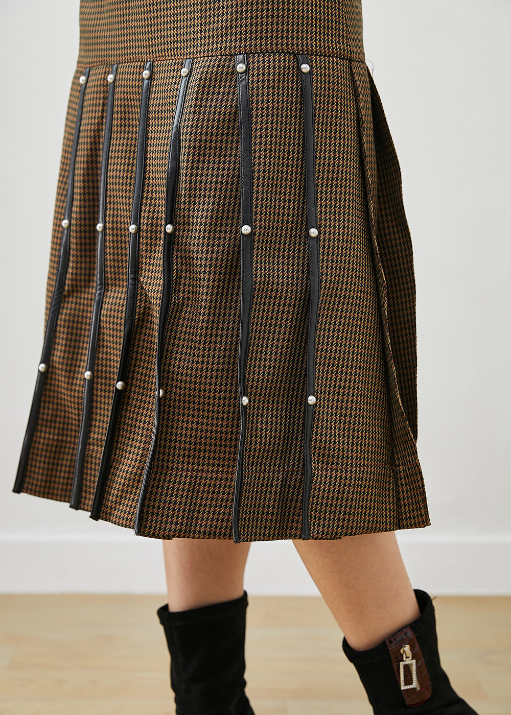Brown Rivet Silm Cotton Pleated Skirts Spring