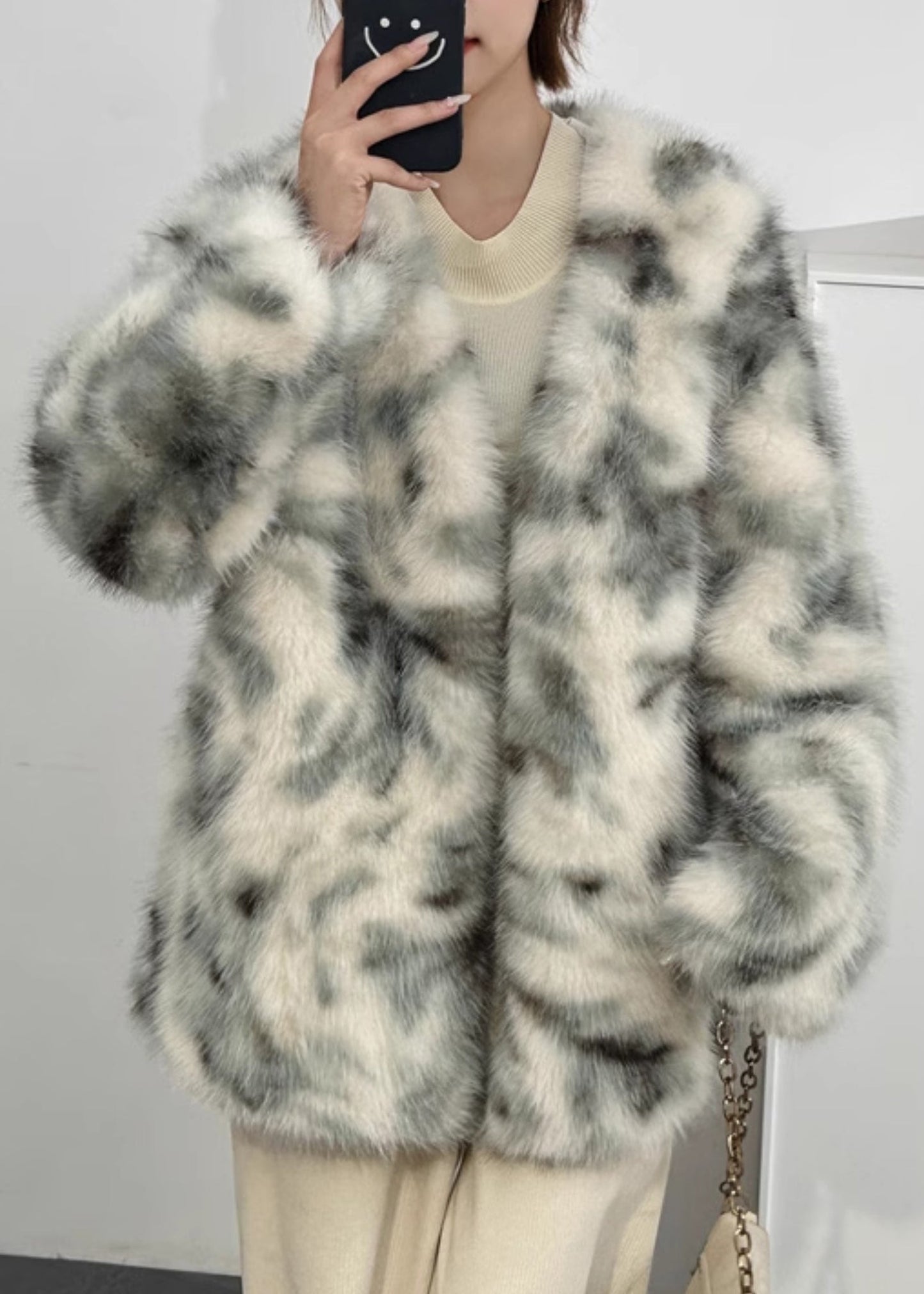 Boutique Green V Neck Print Leather and Fur Coats Spring