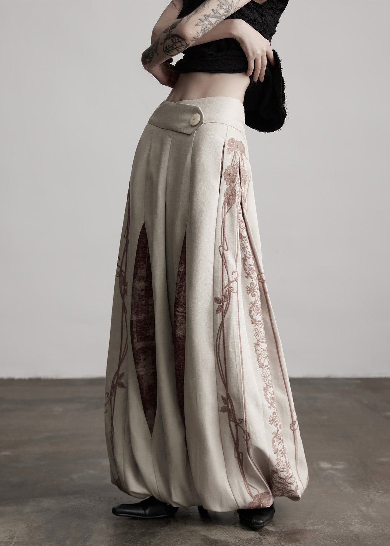 Apricot Embroidered Drawstring Cotton Lantern Pants Spring