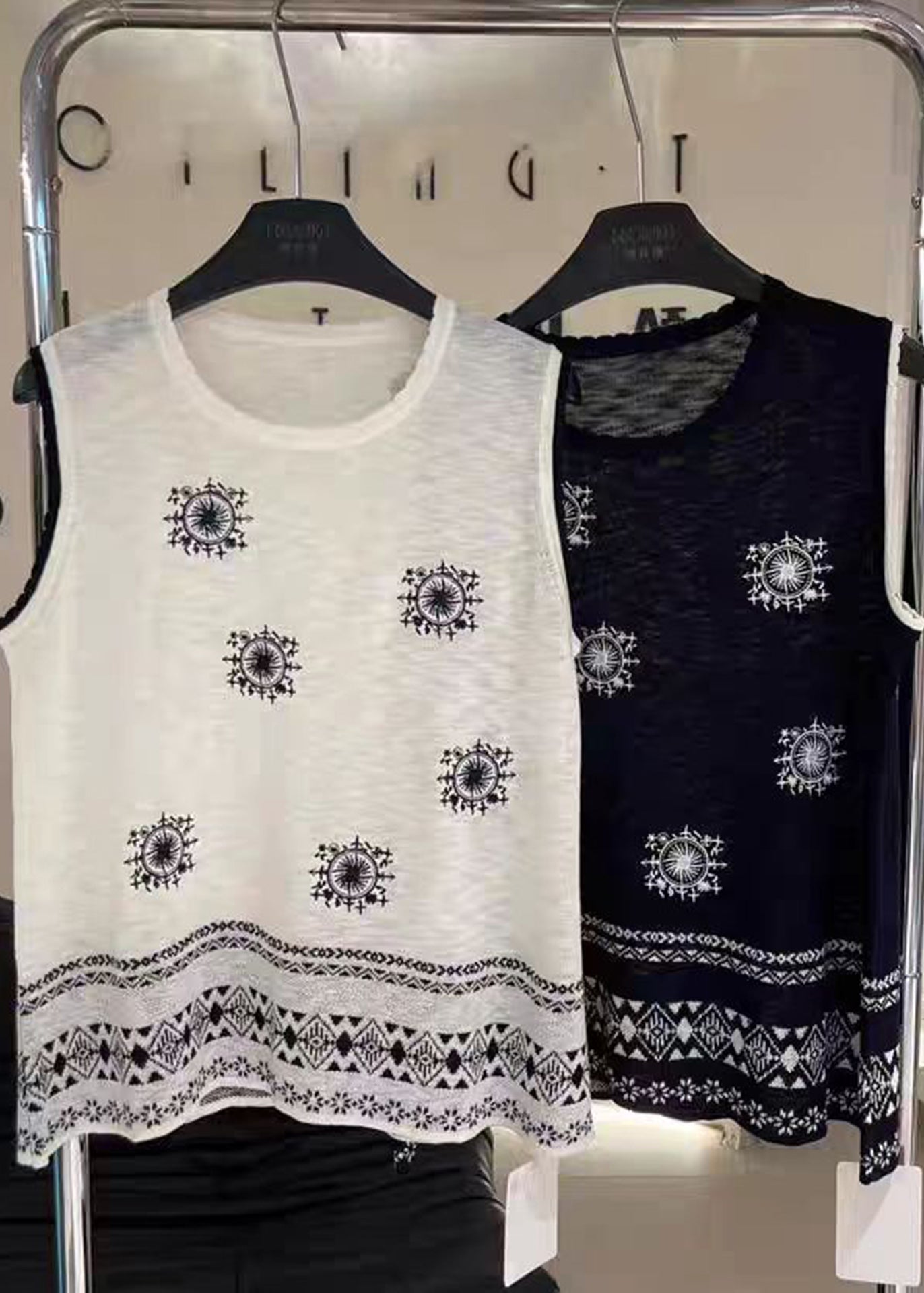 Navy Embroideried Knit Vests Summer