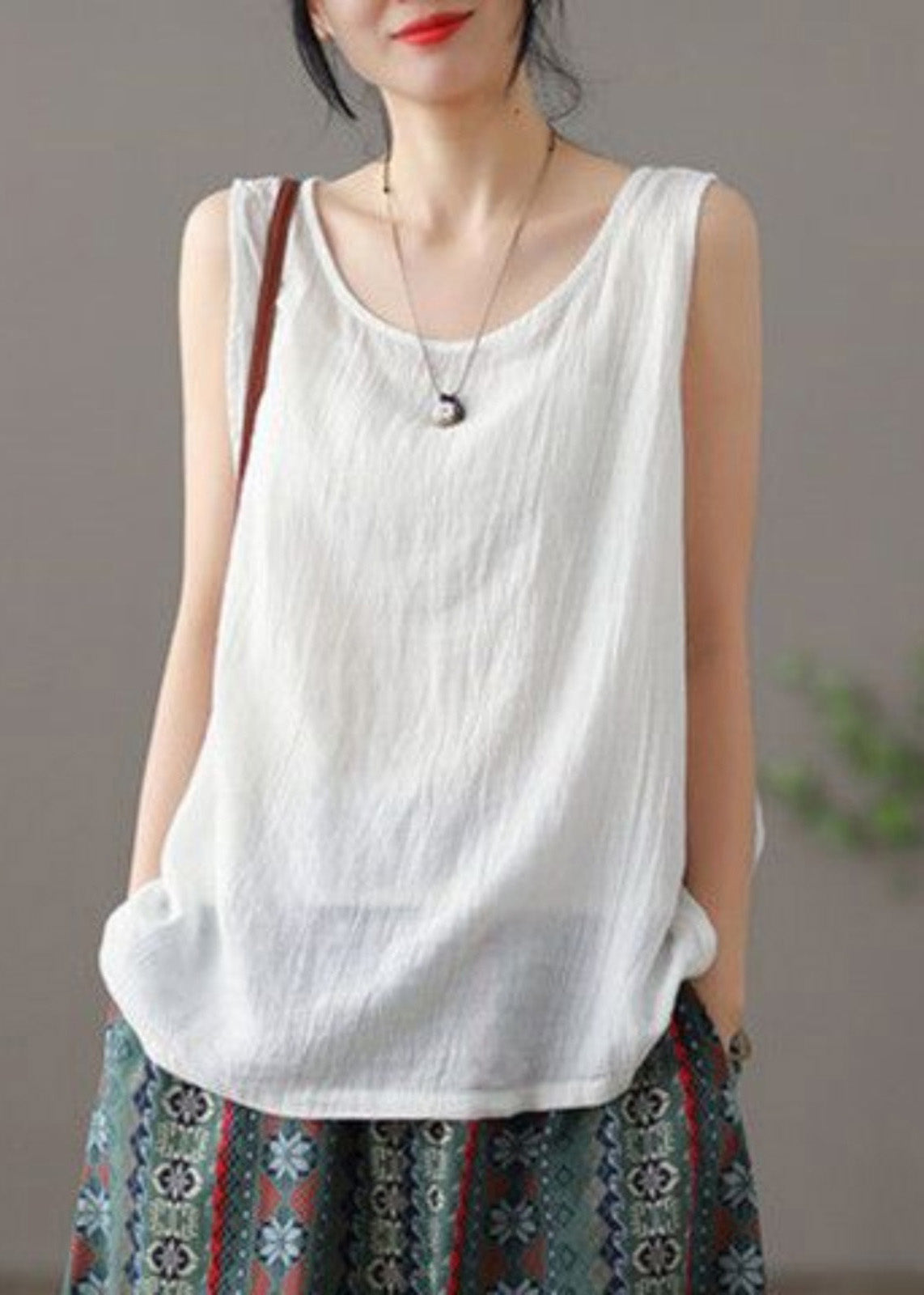 Versatile Green O Neck Linen Tanks Sleeveless
