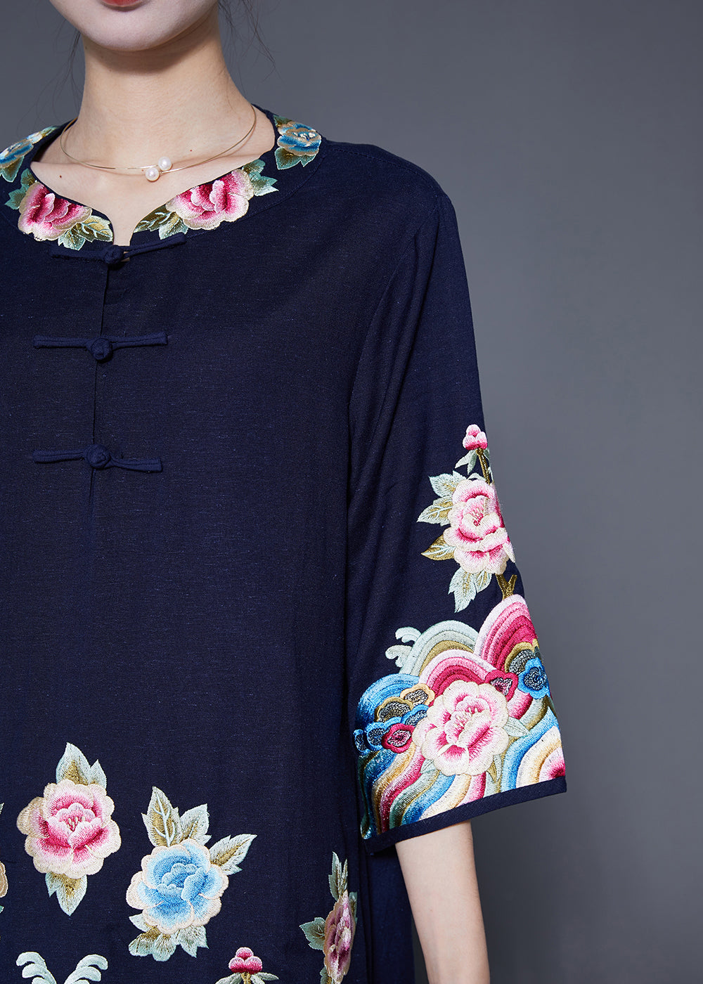 Navy Embroideried Linen Long Shirt Bracelet Sleeve