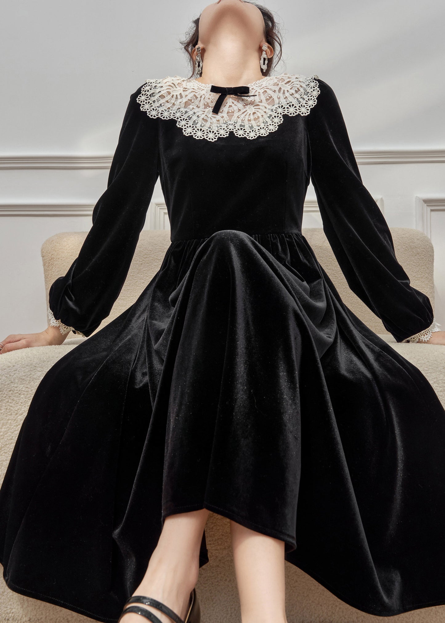 Classy Black O-neck Lace Patchwork Silk Velvet Long Dress Spring