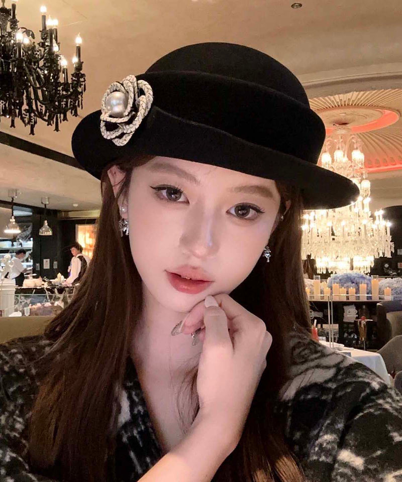 Classy Black Pearl Woolen Cloche Hat