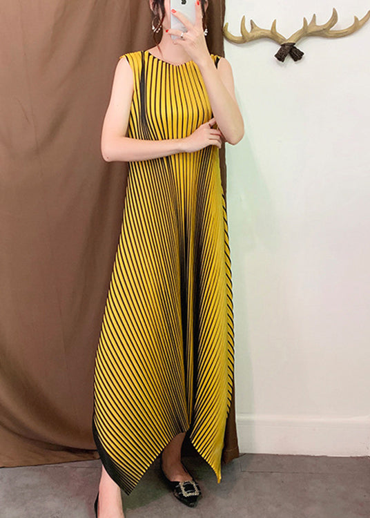 Classy Yellow O-neck Asymmetrical Striped Holiday Dress Sleeveless