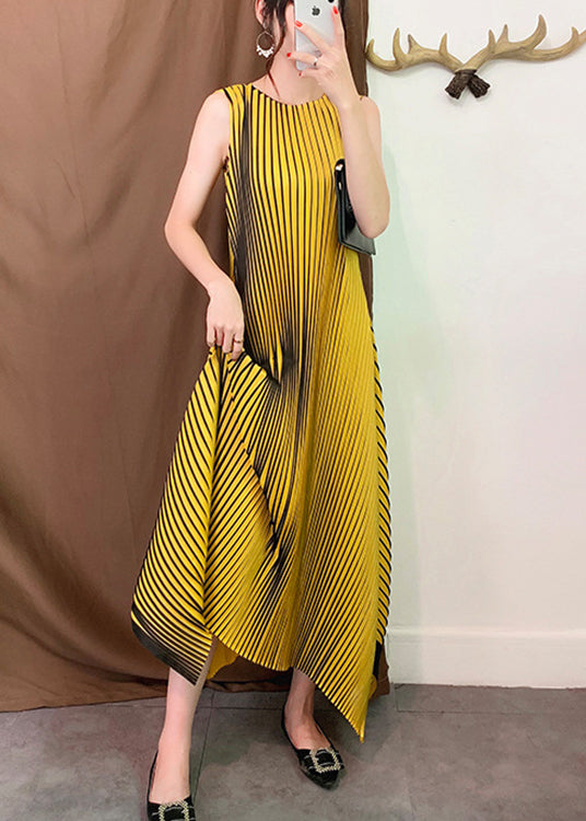 Classy Yellow O-neck Asymmetrical Striped Holiday Dress Sleeveless