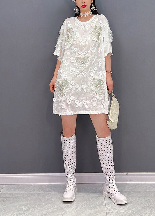 White O-neck Embroideried T Shirt Half Sleeve