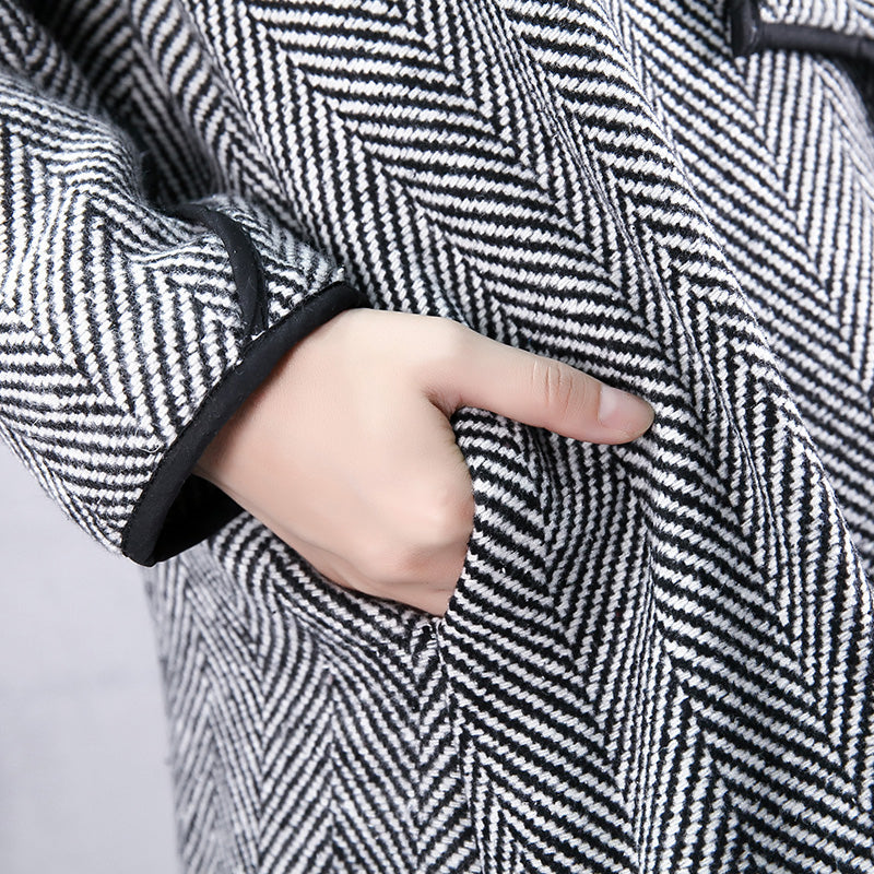 Fine Black Striped Coats Turn-down Collar Outwear Fine Pockets Long Coats
