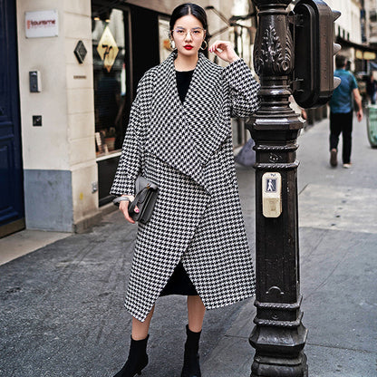 Fine Black White Plaid Winter Coat Oversize Pockets Long Coat Fine Notched Trench Coat