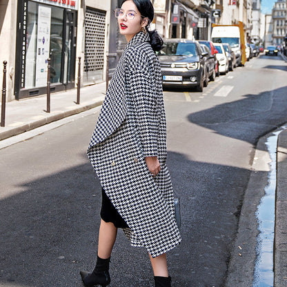 Fine Black White Plaid Winter Coat Oversize Pockets Long Coat Fine Notched Trench Coat