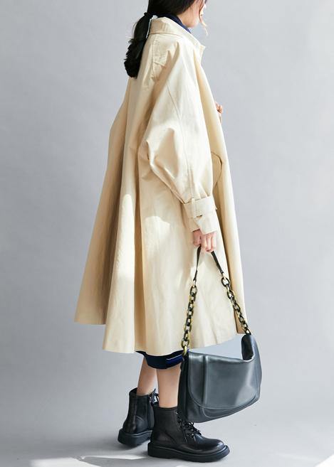 Italian Lapel Pockets Fall Coat for Woman Beige Short Outwear