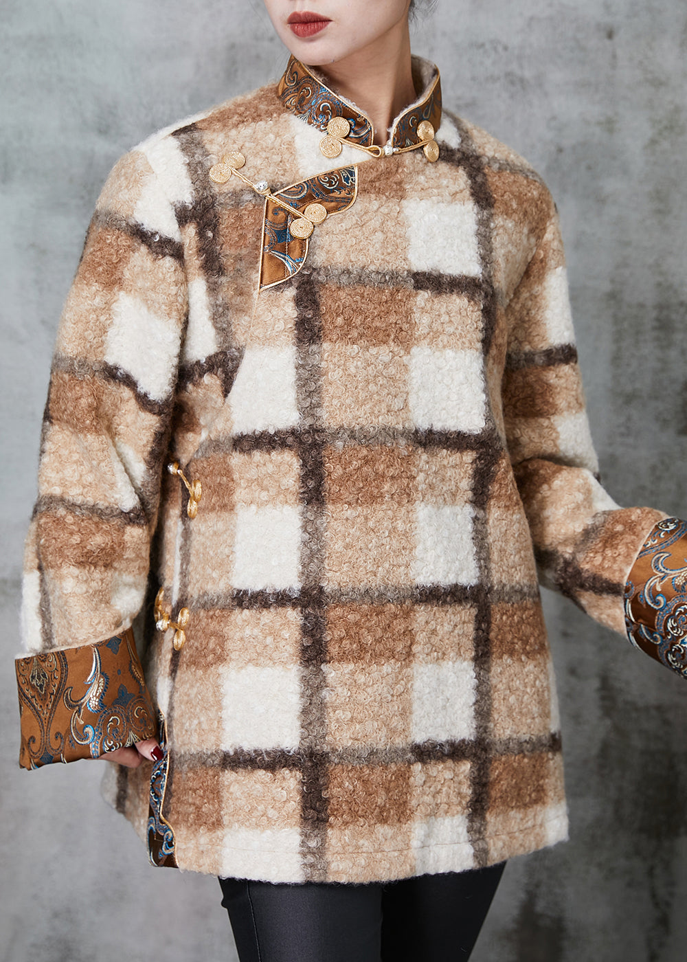 Khaki Plaid Fine Cotton Filled Woolen Coats Chinese Button Spring