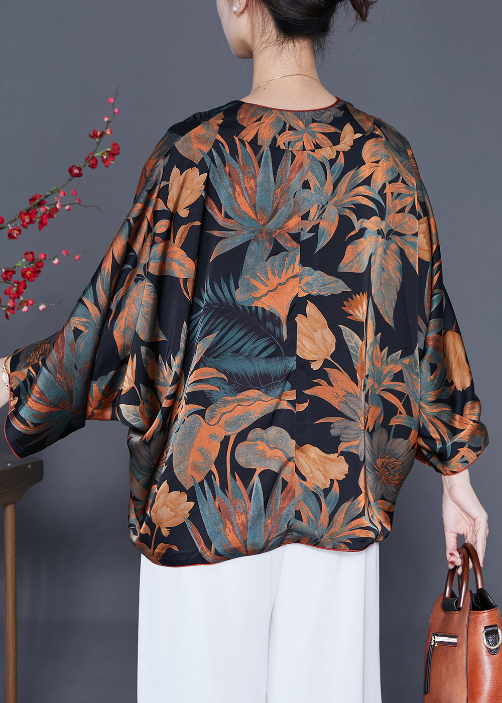 Modern Black Oversized Print Wear on Both Sides Silk Cardigans Spring