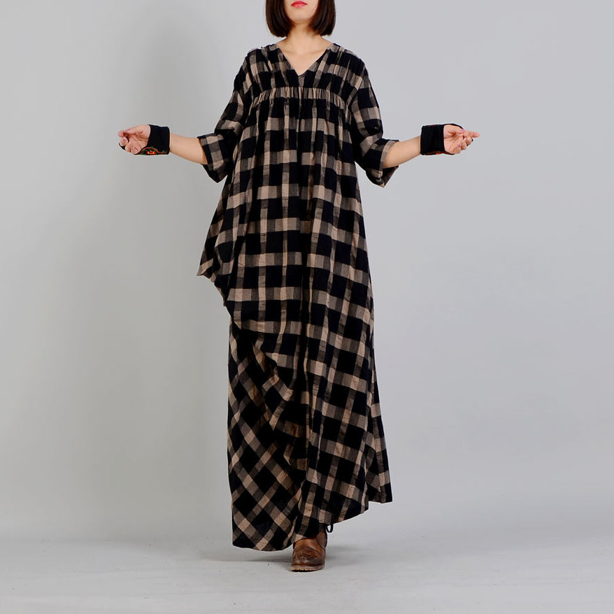 New Black Plaid Loose Fitting V Neck Cotton Linen Gown Asymmetrical Design Kaftans