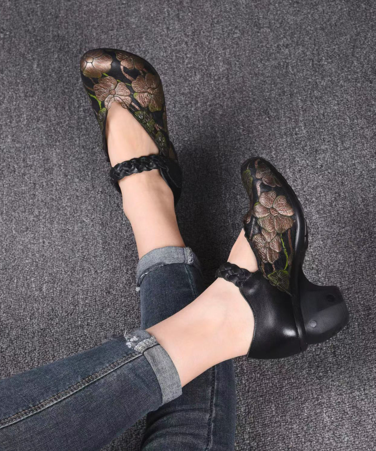 Red Embossed Buckle Strap Splicing Chunky