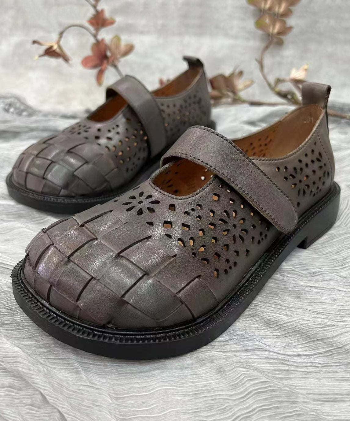 Retro Splicing Hollow Out Flat Shoes Brown Cowhide Leather Soolinen Shoes-20251