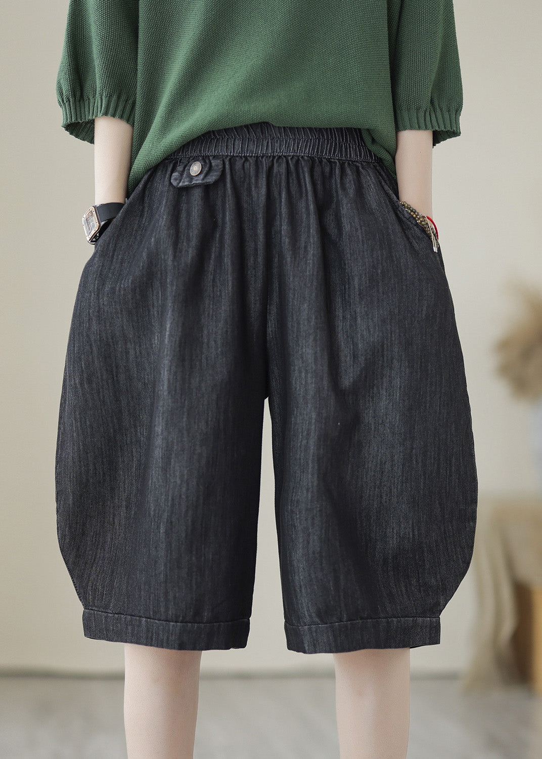 Simple Black Elastic Waist Pockets Cotton Shorts Summer
