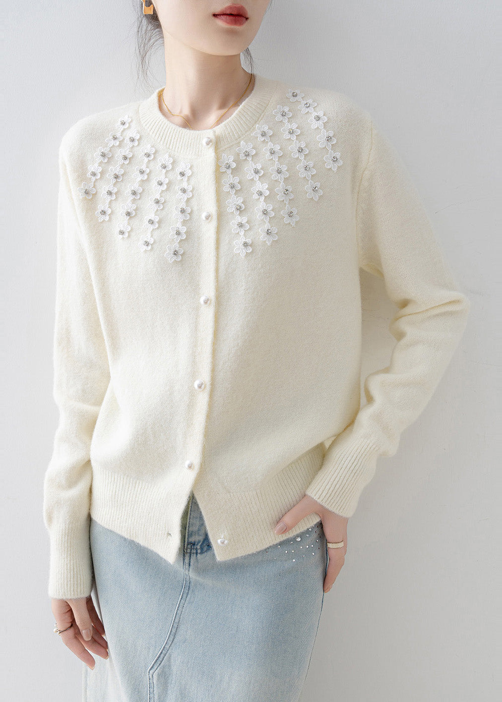 Simple White Oversized Knit Cozy Cardigan Winter