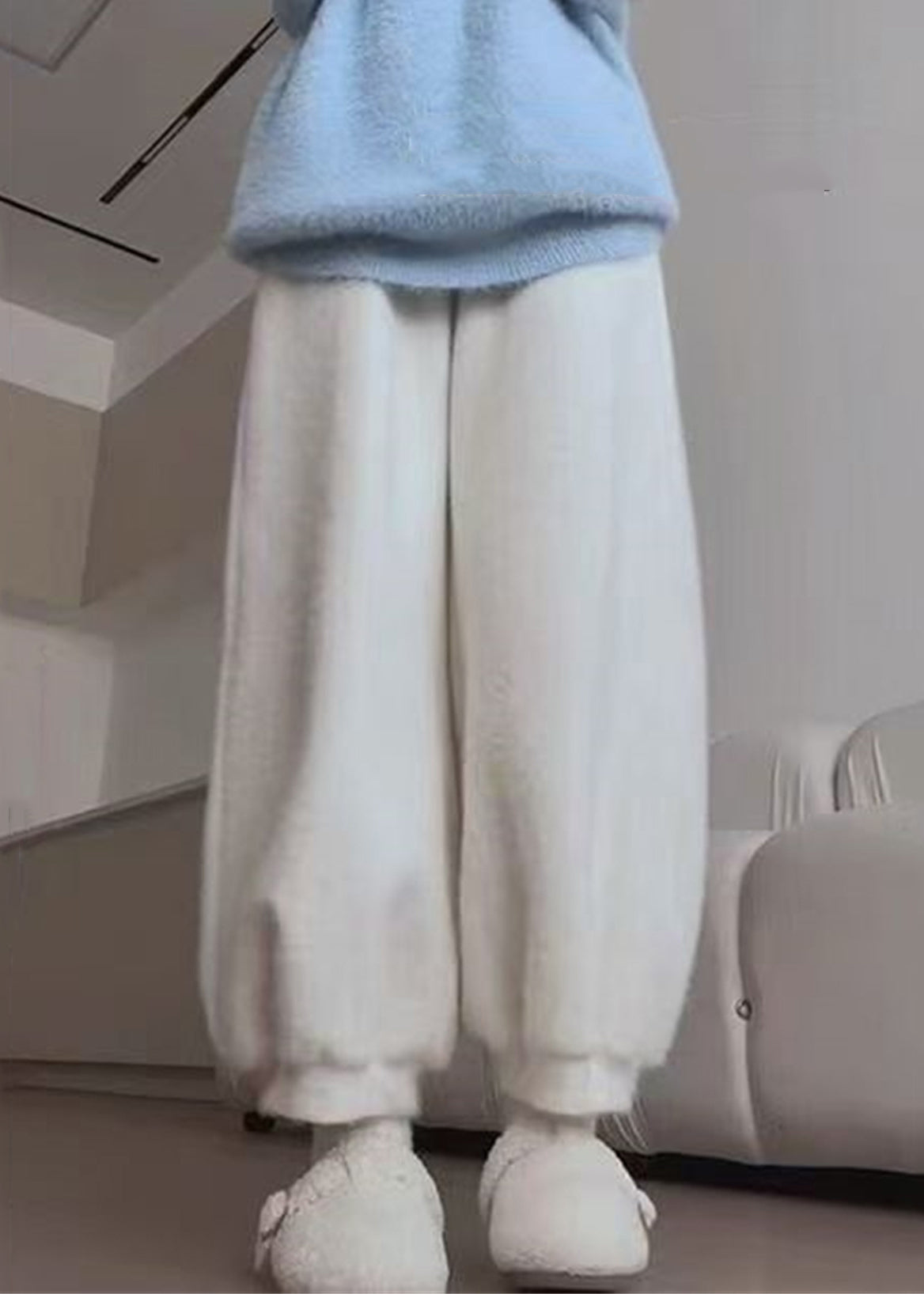 Simple White Pockets Mink Hair Knitted Lantern Crop Pants Winter