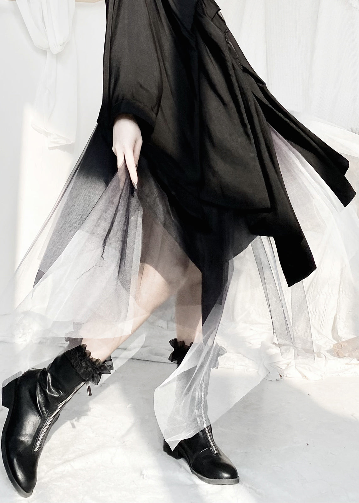Unique Black White Gradient Color Asymmetrical Tulle a Line Skirts