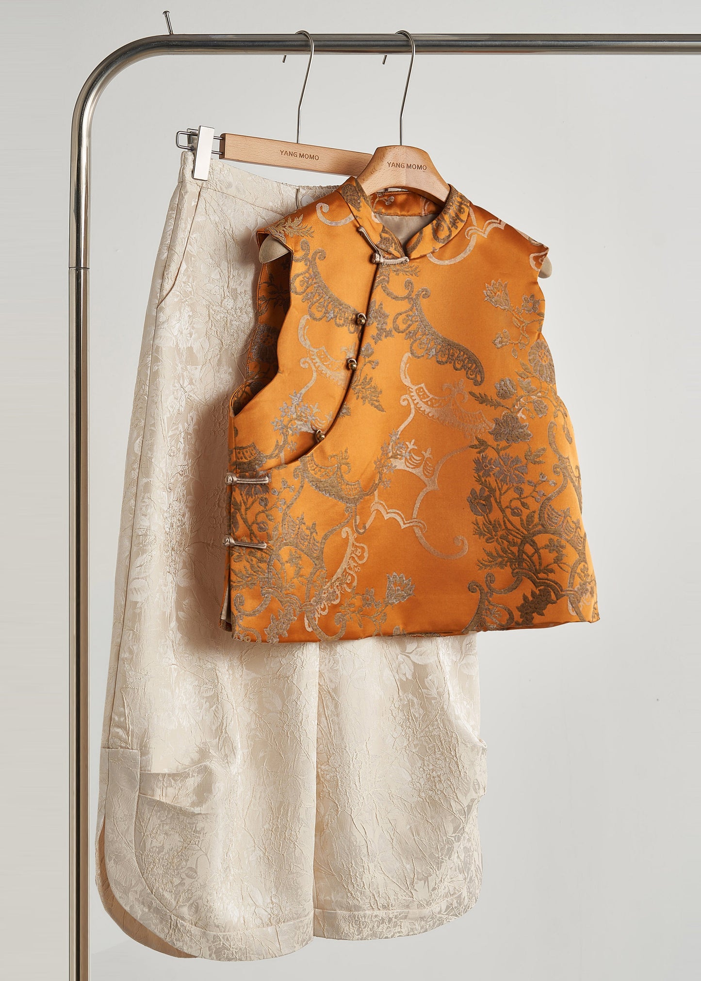 Golden Jacquard Chinese Button Silk Vests Spring
