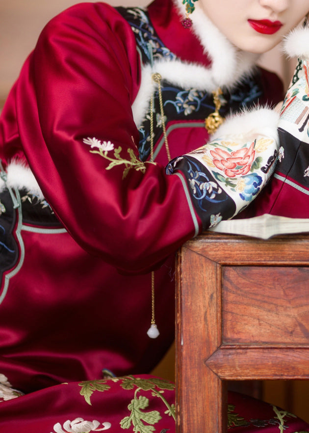 Red Faux Fur Collar Embroideried Button Side Open Thick Silk Cheongsam Long Sleeve
