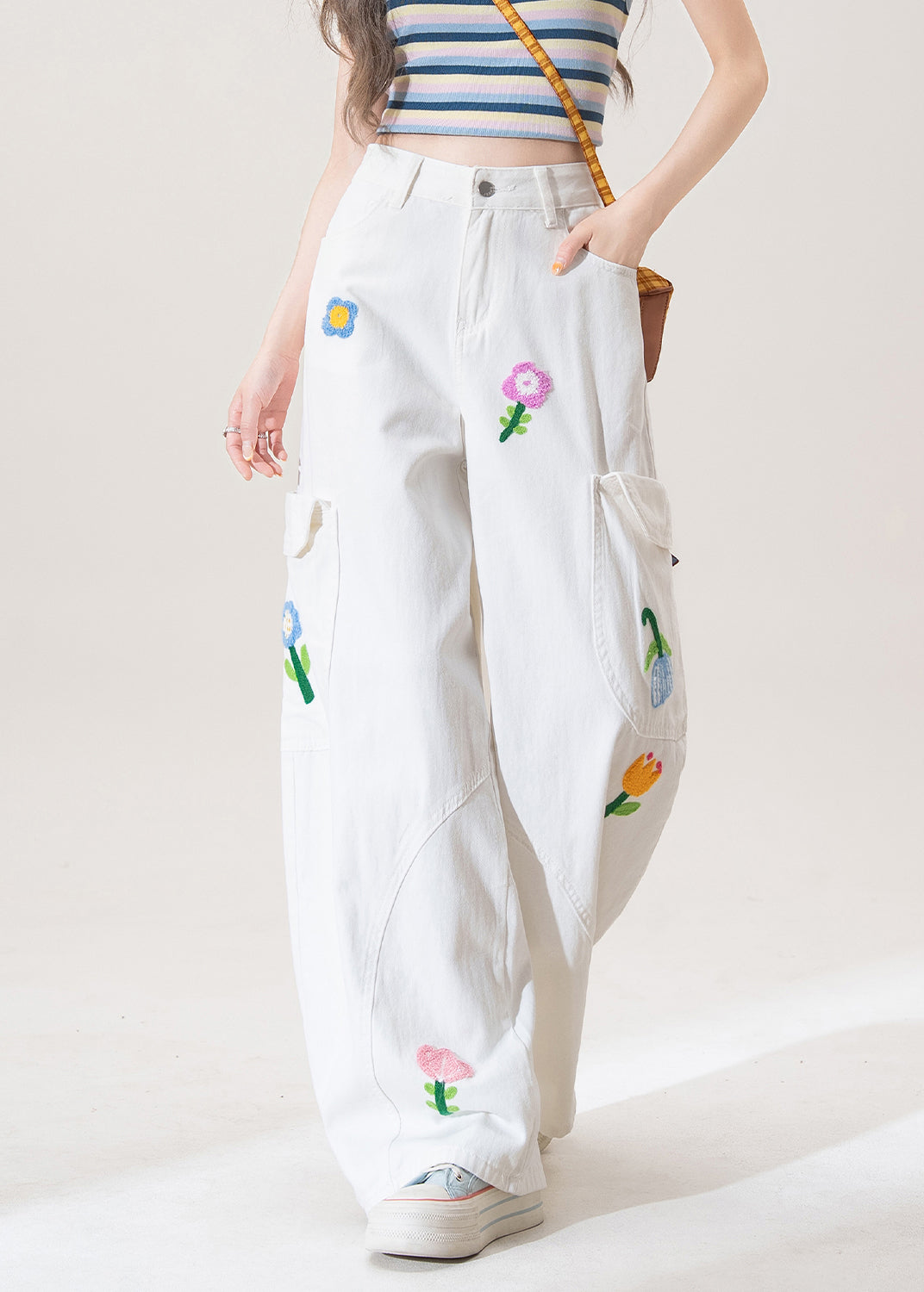White Button Pockets High Waist Denim Pants