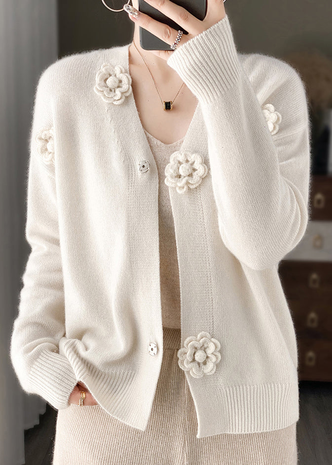 White Embroidery Short Cashmere Knit Cardigan V Neck Spring