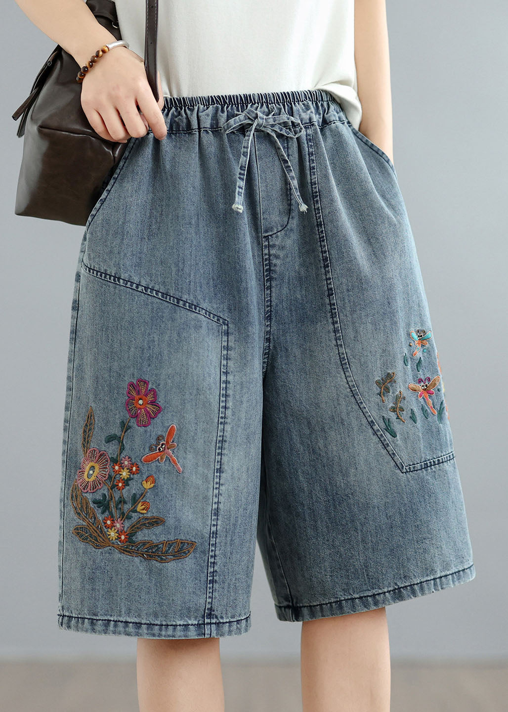 Blue Embroidered Pockets Denim Shorts Summer