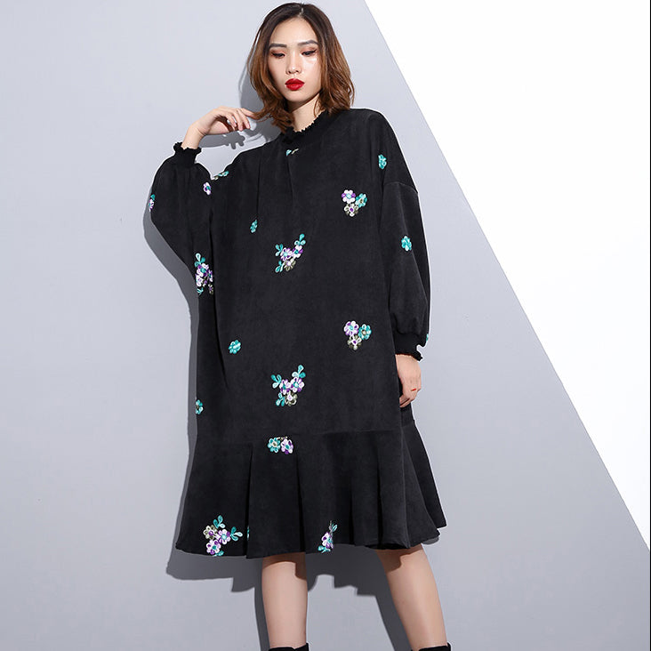 Black Embroidery Fall Dress Loose Fitting Traveling Dress Stand Clothing Dresses