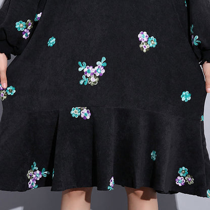 Black Embroidery Fall Dress Loose Fitting Traveling Dress Stand Clothing Dresses